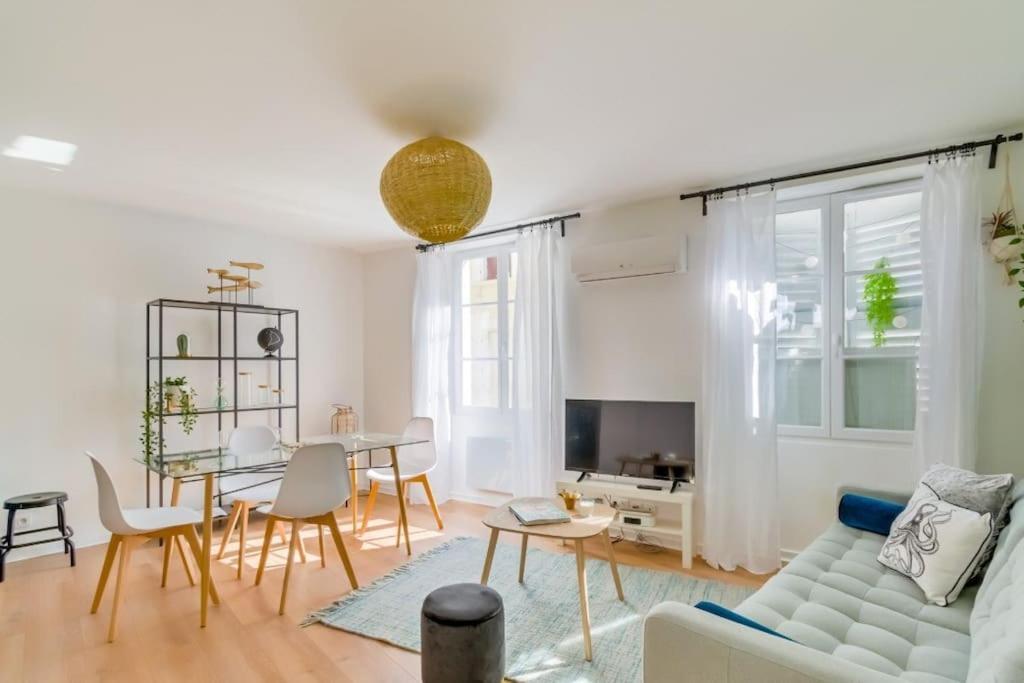 2 Bedroom In The Heart Of Marseille