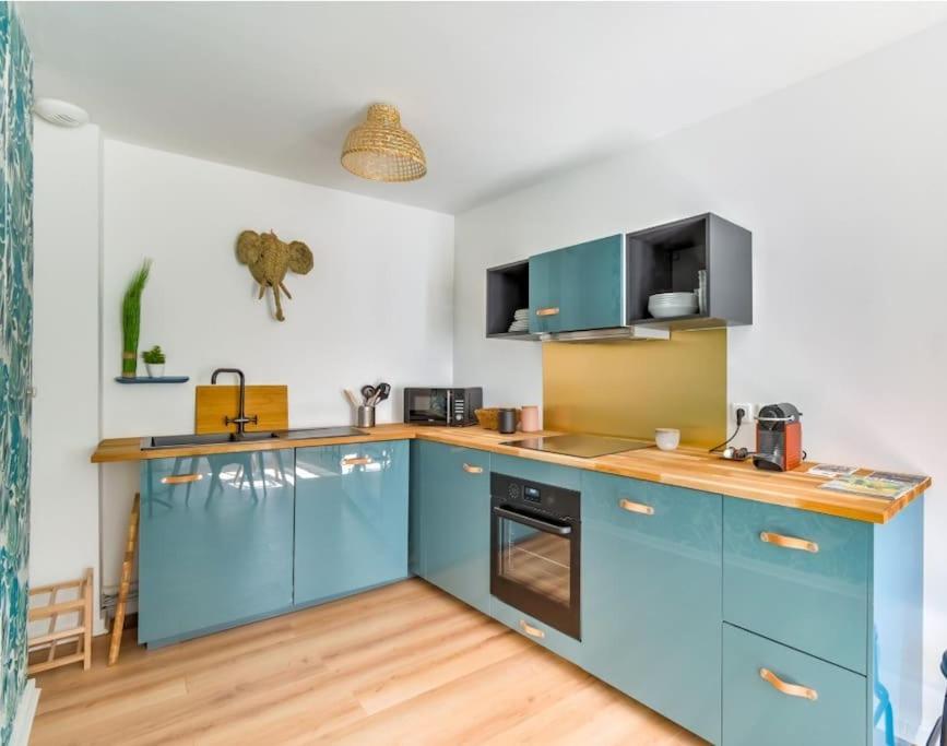 2 Bedroom In The Heart Of Apartment Marseille